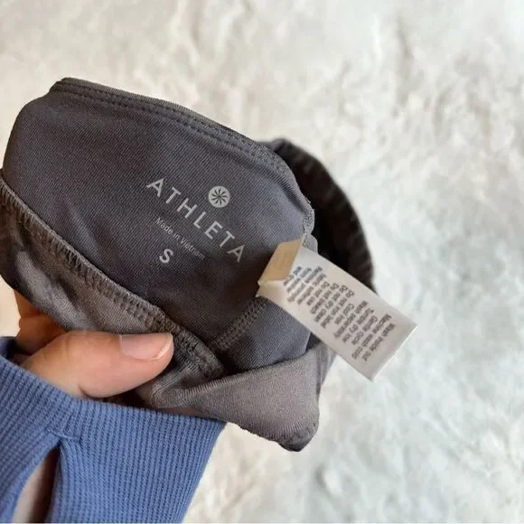 Athleta Women’s Size Small Sports Bra - Picture 6 of 7